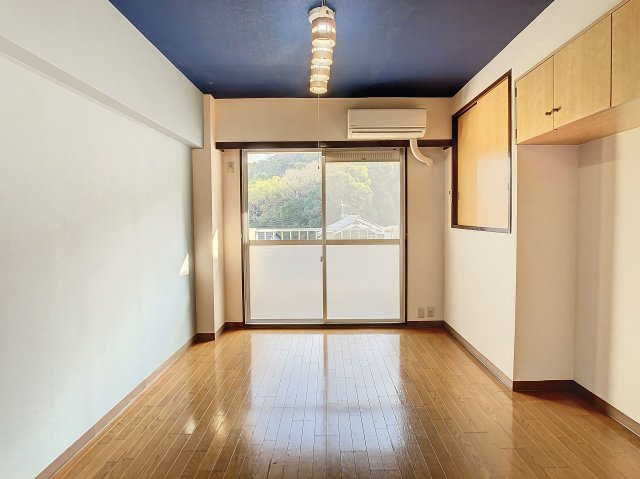 コーポきょうざんA棟の洋室