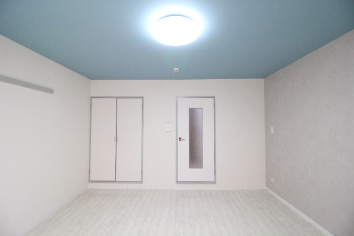 ラウファレエイエスエイの洋室