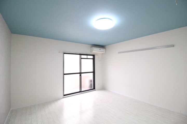 ラウファレエイエスエイの洋室