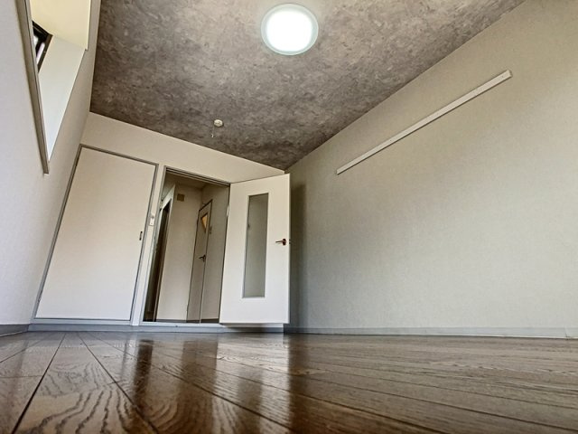 ラウファレエイエスエイの洋室