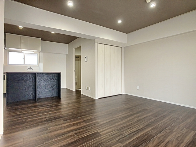 SUNGARDEN野田屋町の居間・リビング