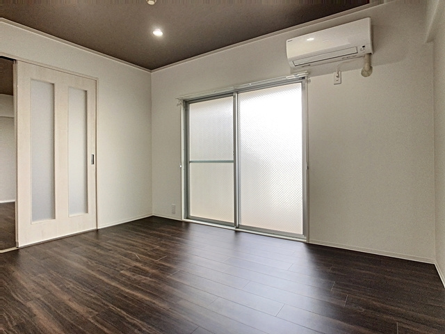 SUNGARDEN野田屋町の居間・リビング