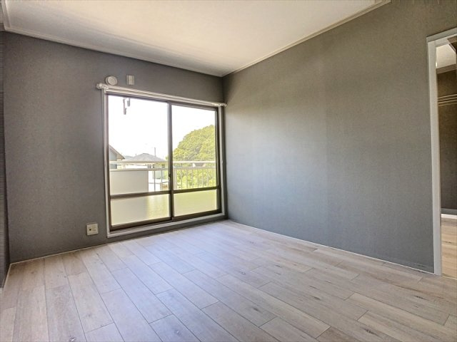 コーポ赤坂の洋室
