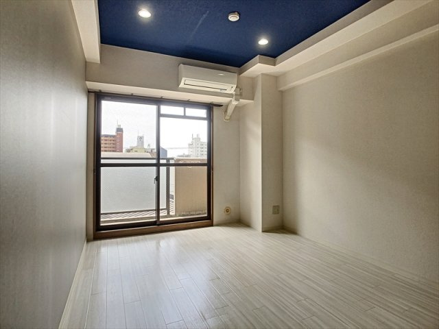 ジュネス医大東の居間・リビング