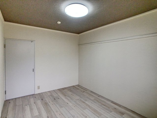 コーポ赤坂の洋室