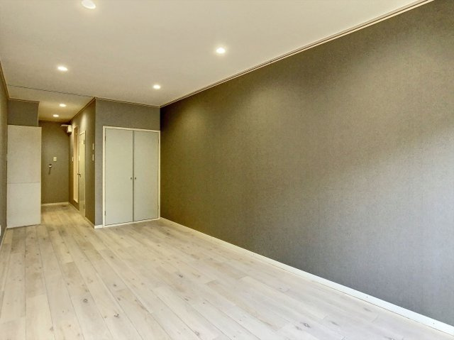 アルフィーネ清水の洋室