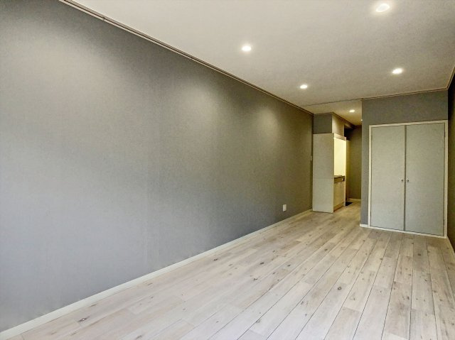 アルフィーネ清水の洋室