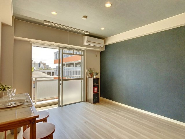 ソレイユアイワの居間・リビング