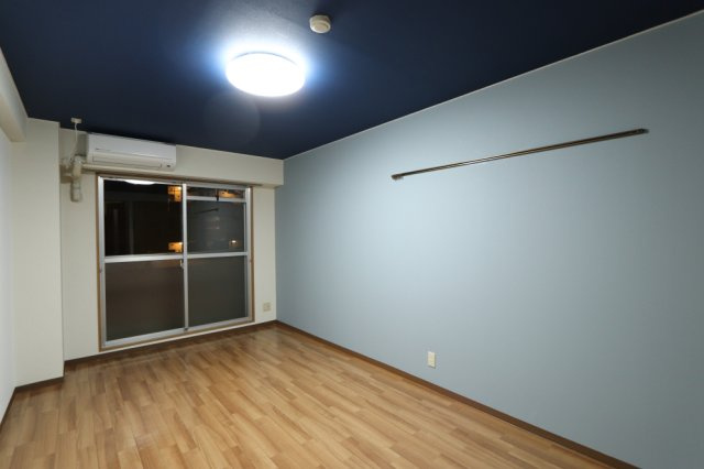 ルマンジュ平和の洋室