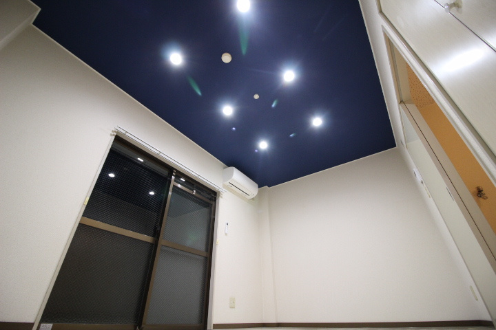 シャト・アトレーユの洋室