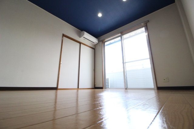 ノースハイツⅠの居間・リビング