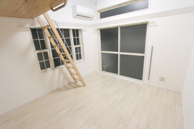 Re'cente614の居間・リビング