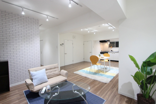 SUNGARDEN野田屋町の居間・リビング