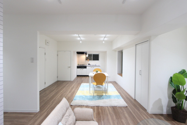 SUNGARDEN野田屋町の居間・リビング
