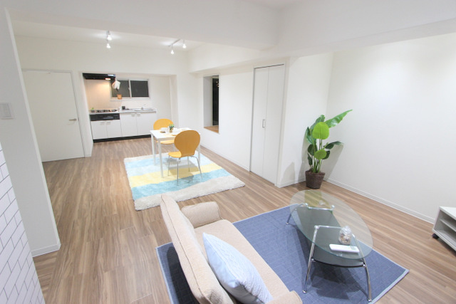 SUNGARDEN野田屋町の居間・リビング