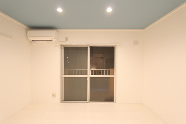 富田ハイツの洋室