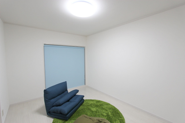 コーポラス福成の洋室