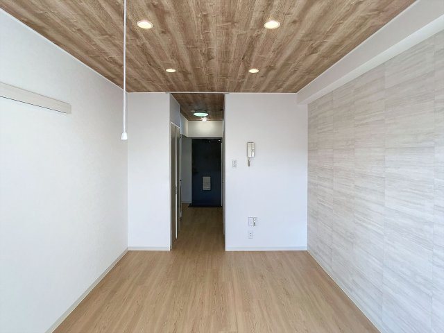 ソレイユアイワの居間・リビング