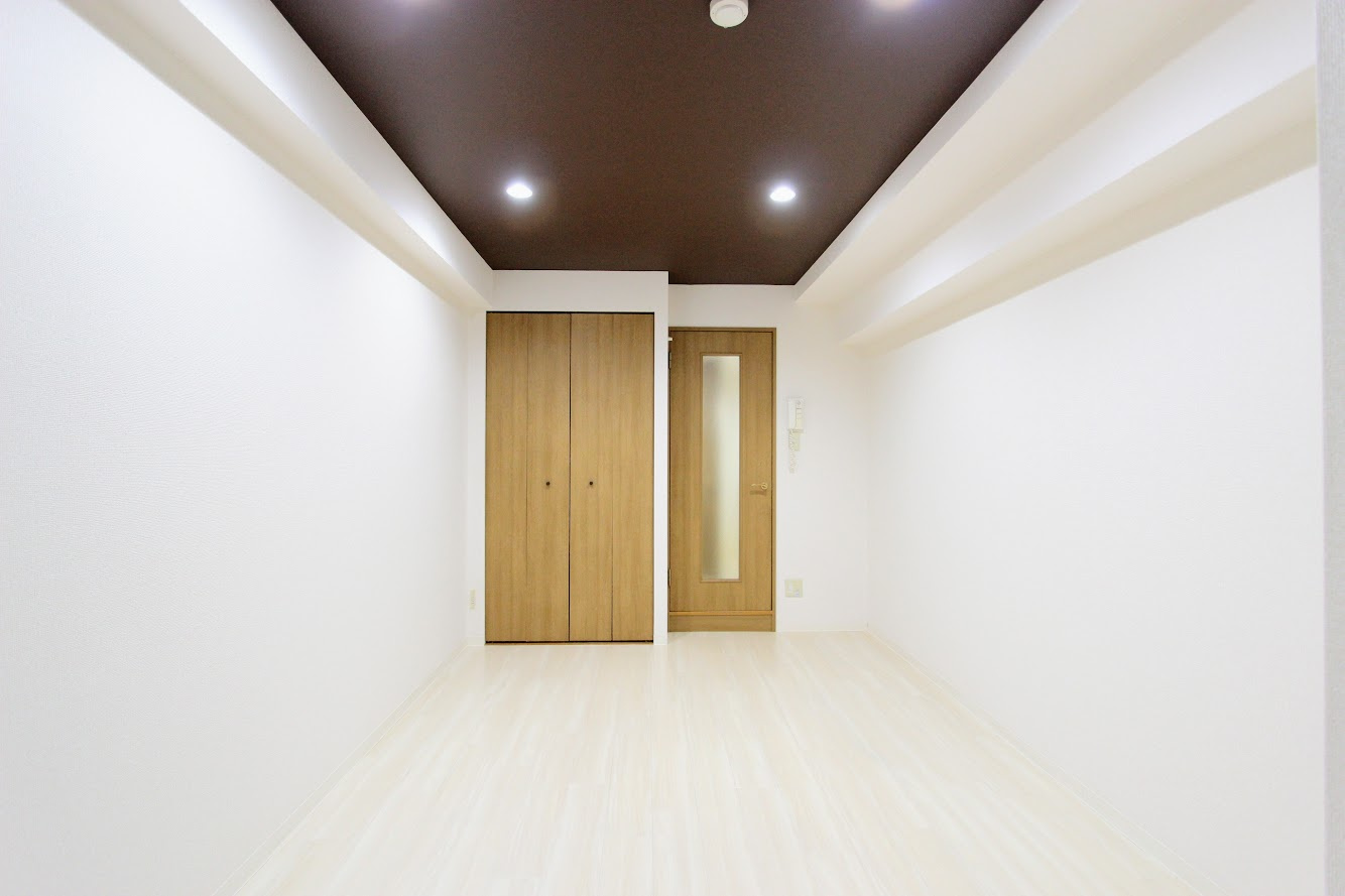 ジュネス医大東の洋室