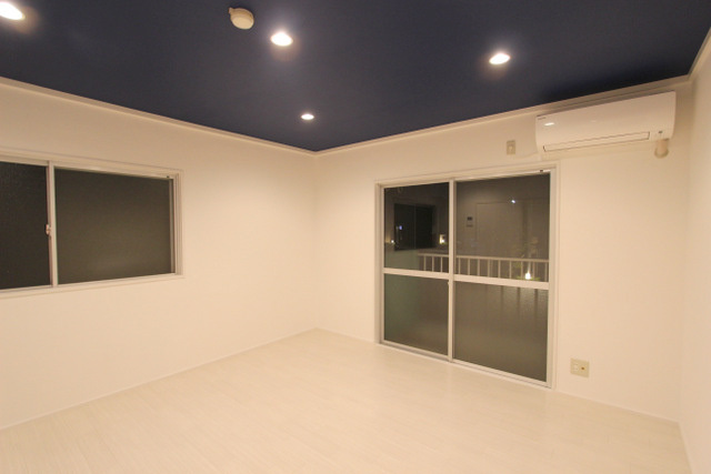 富田ハイツの洋室