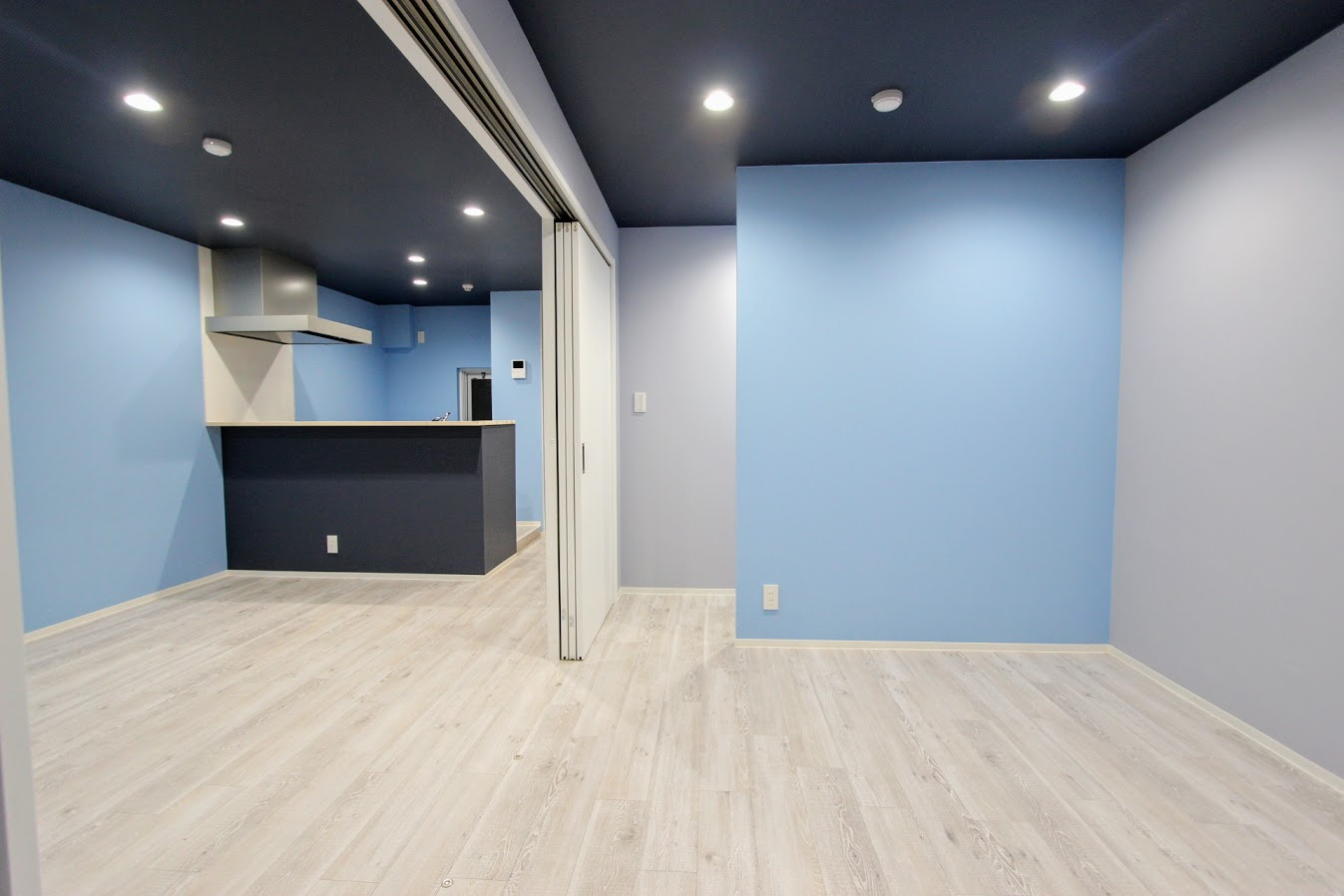 メゾン富田の洋室