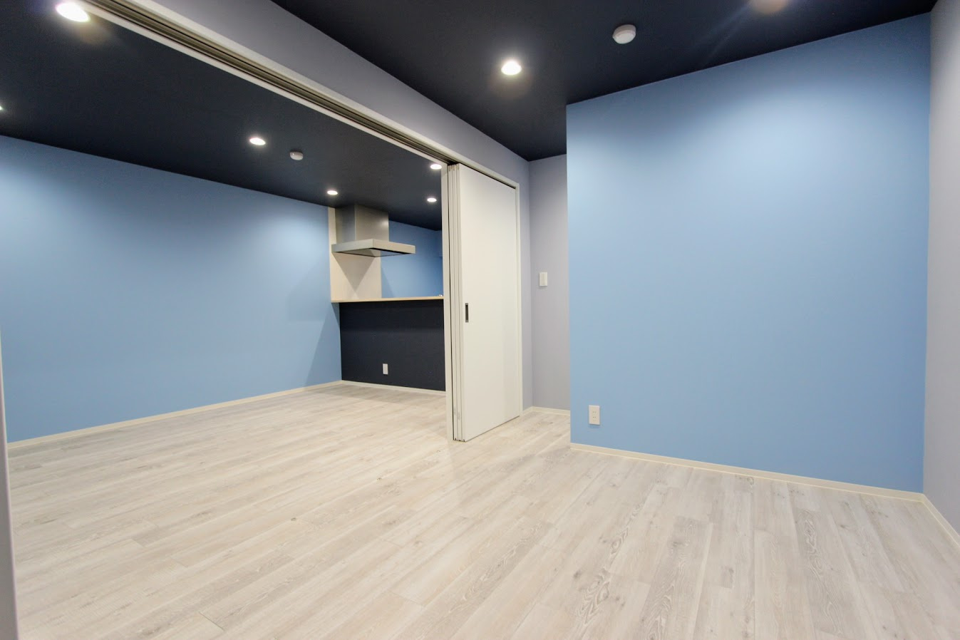 メゾン富田の洋室