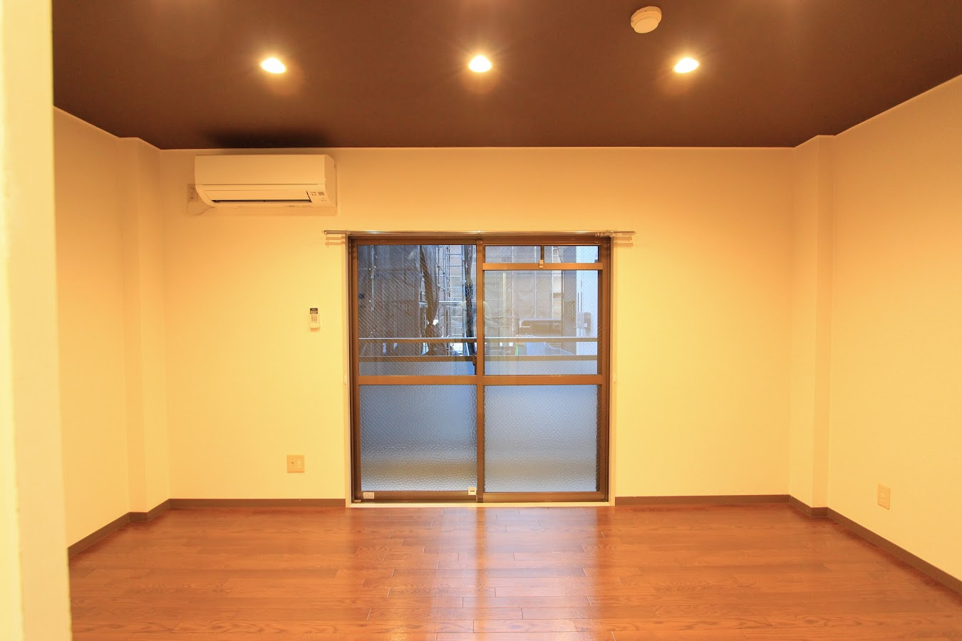 シャト・アトレーユの洋室