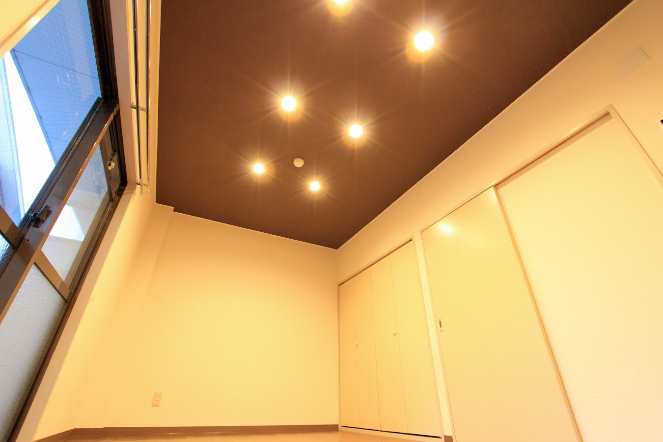 シャト・アトレーユの洋室