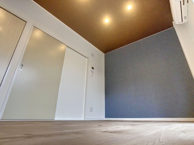 シャト・アトレーユの洋室