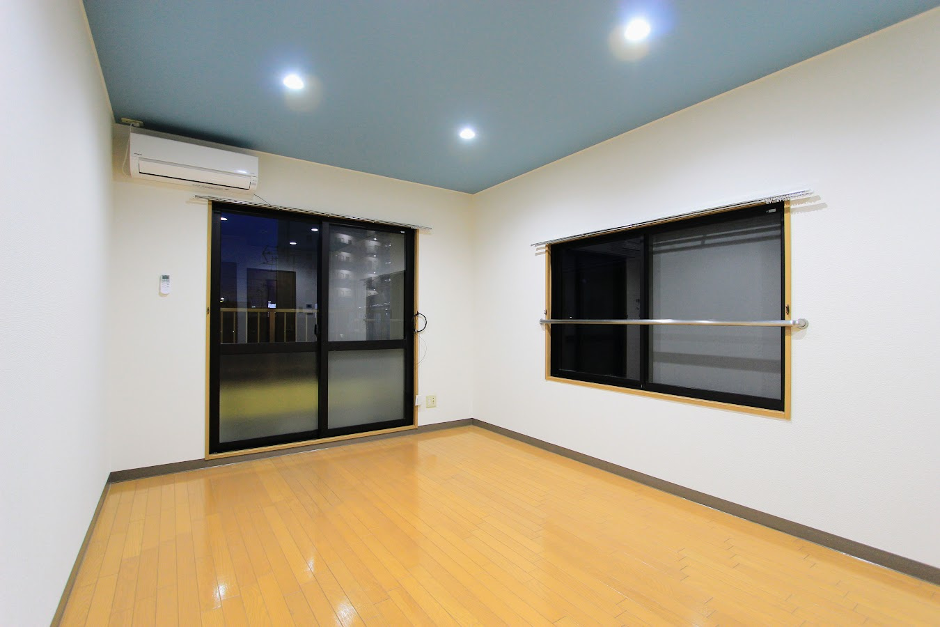 藹藹弐番館