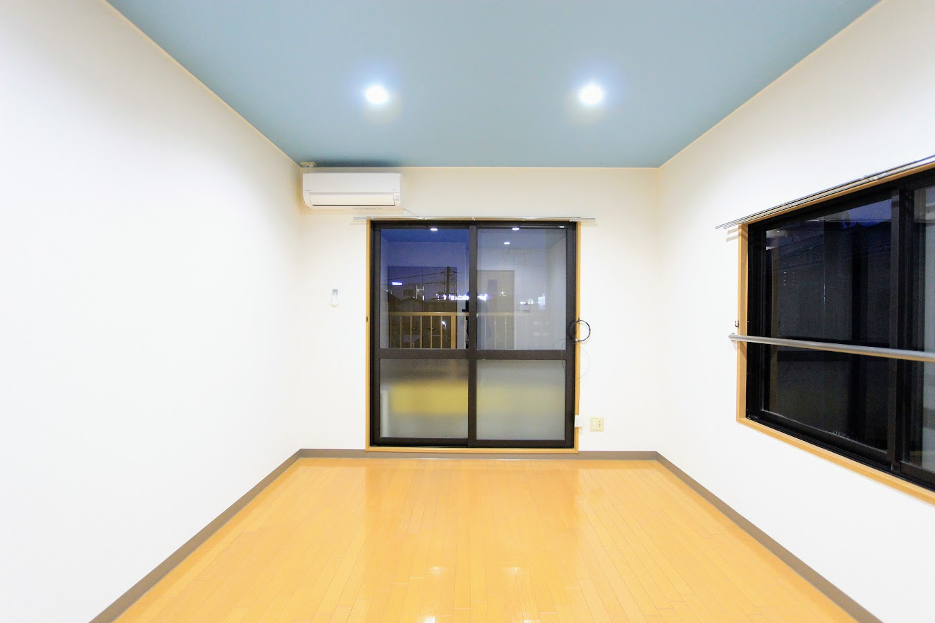 藹藹弐番館