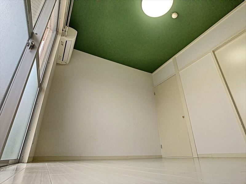 富田ハイツの洋室