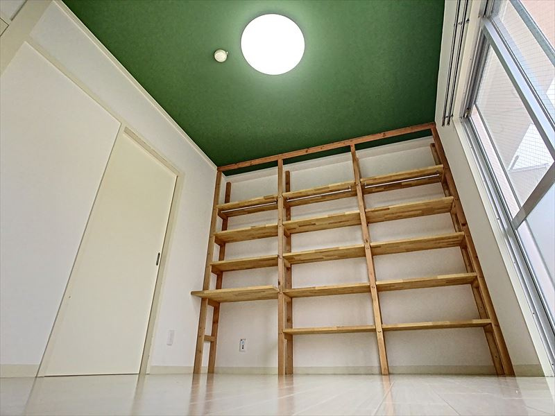 富田ハイツの洋室