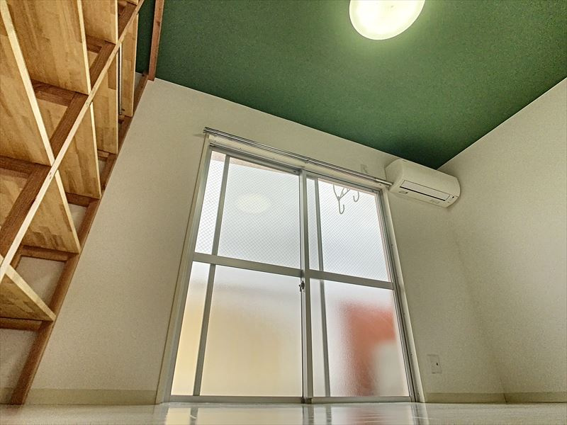 富田ハイツの洋室