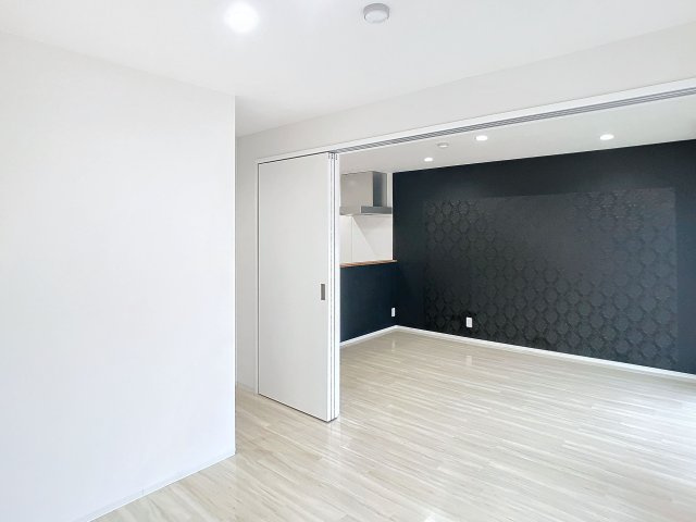 メゾン富田の洋室