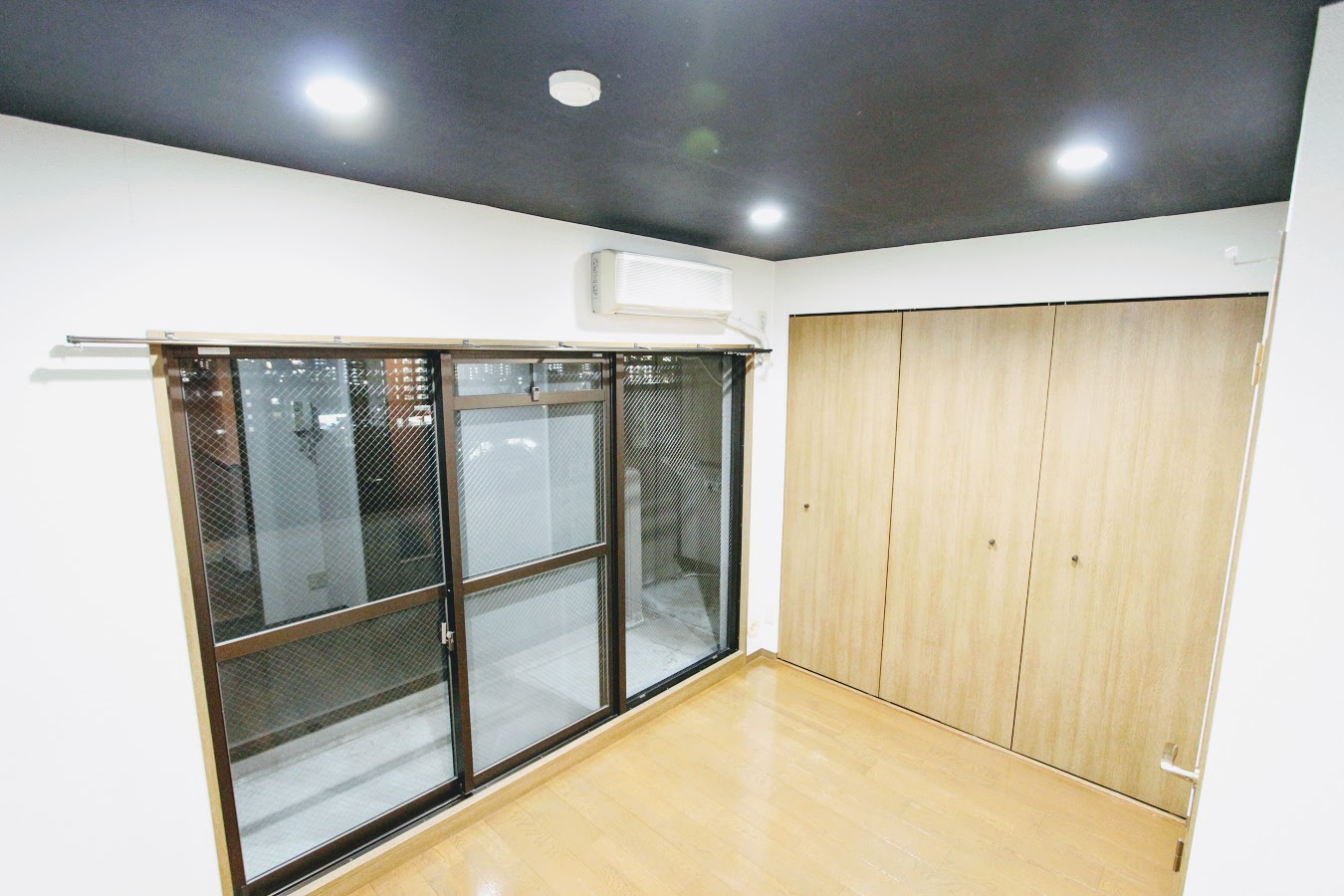 ジュネス医大東の洋室