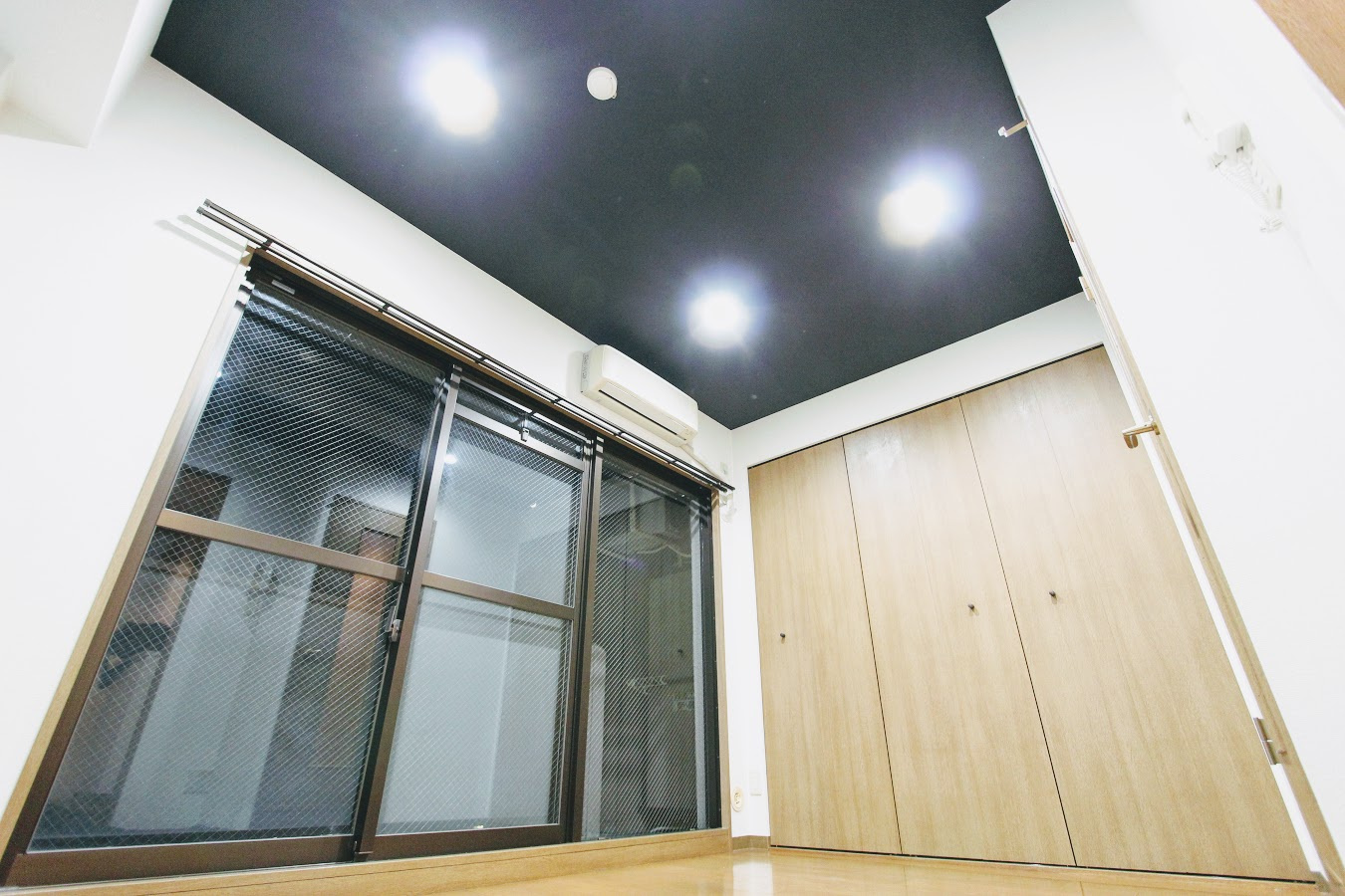 ジュネス医大東の洋室