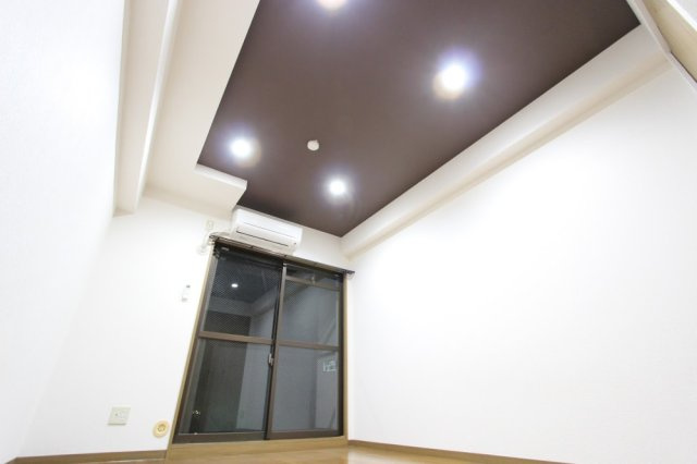 ジュネス医大東の洋室