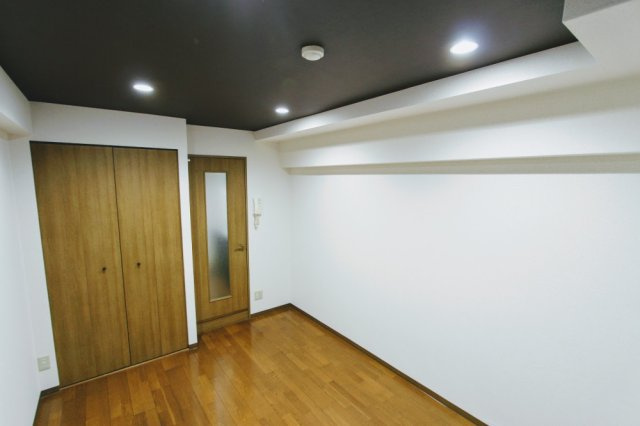 ジュネス医大東の洋室