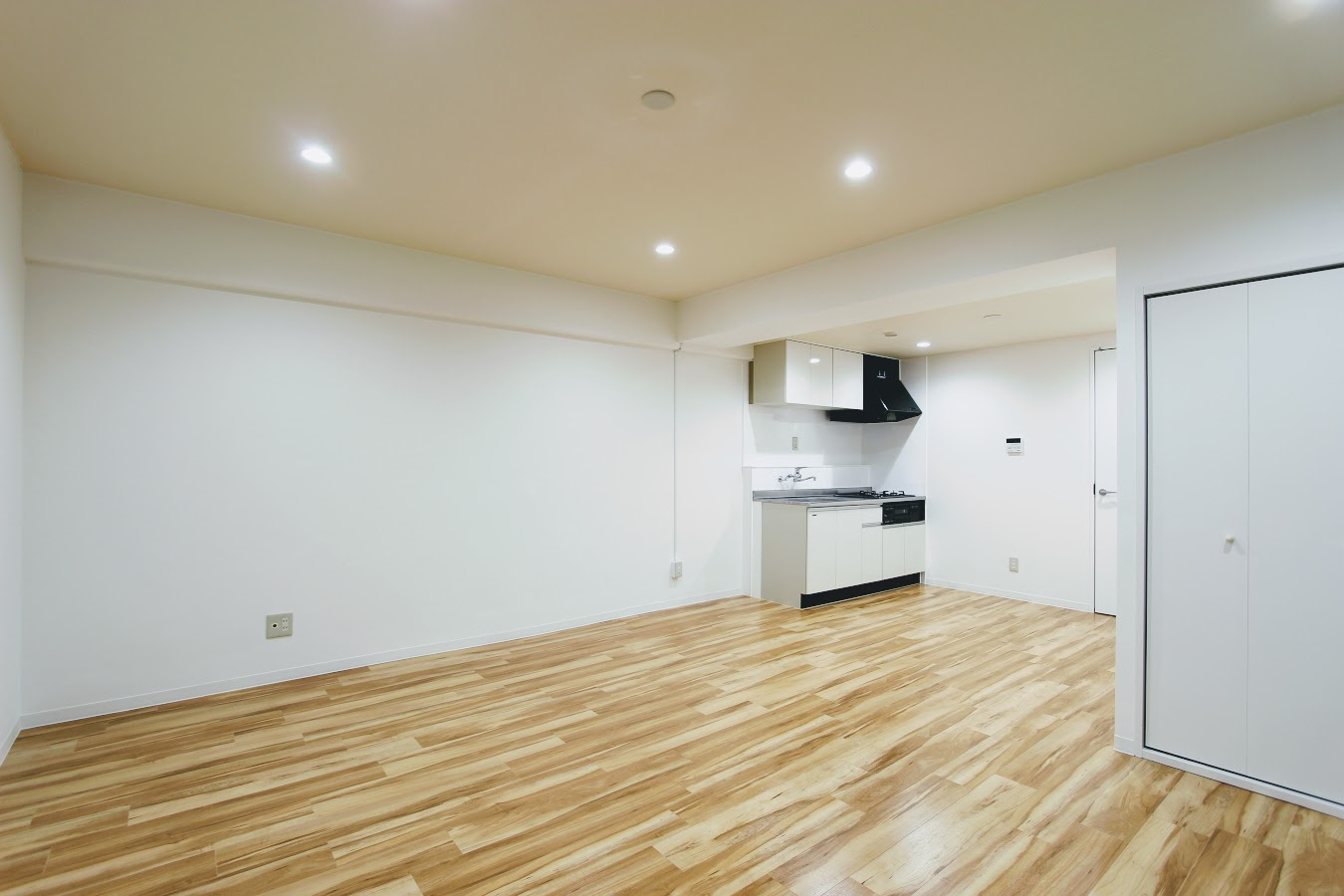 コニファープラザ新福の居間・リビング