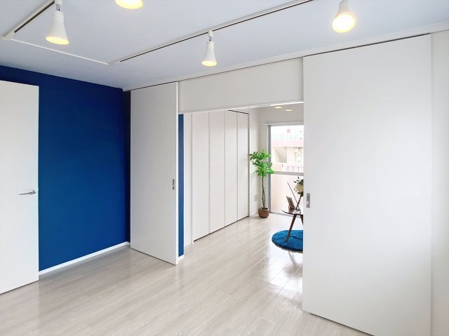 フローリッシュ神田Iの居間・リビング