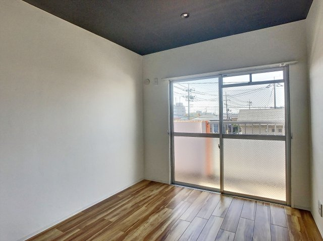 メゾン富田の居間・リビング