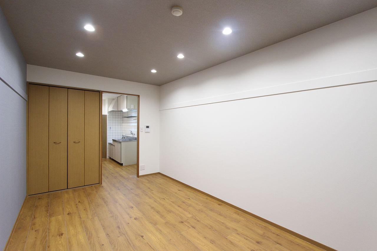 ユニバーシティハウス