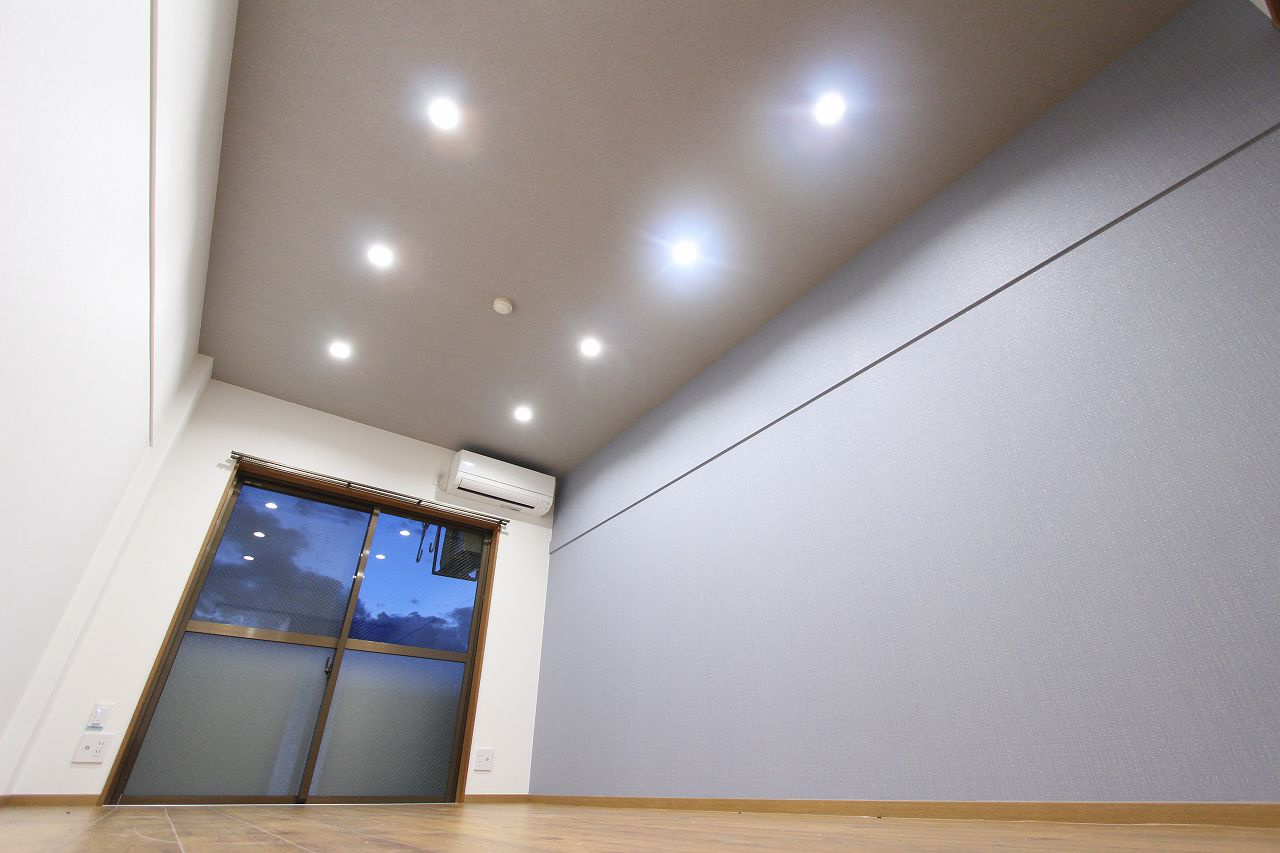 ユニバーシティハウス