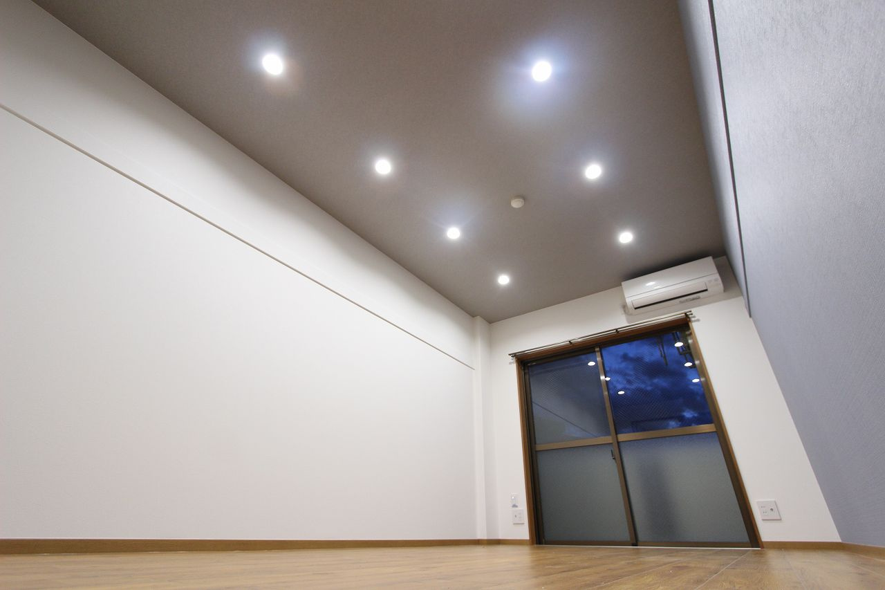 ユニバーシティハウス