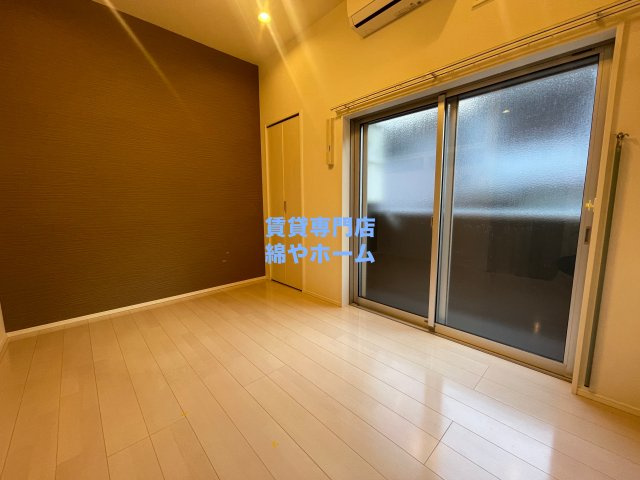 ハーモニーテラス安立Ⅱの居間・リビング|ゆったり過ごせるリビングです