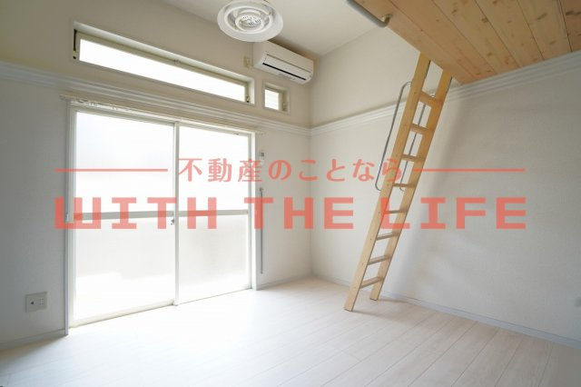 カーサ京町【10,000円キャッシュバック対象物件】の居間・リビング|居間です