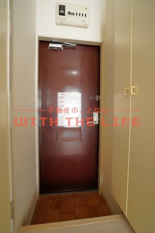 カーサ京町【10,000円キャッシュバック対象物件】の玄関|シンプルで使いやすい玄関です