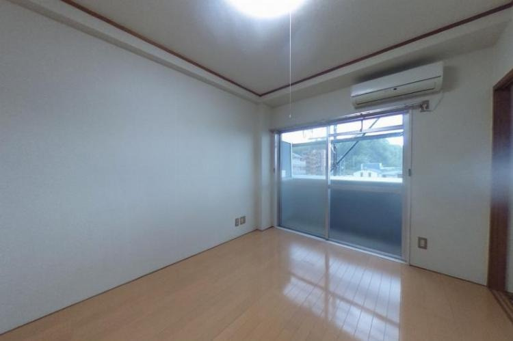 エスタンシアの洋室|物件の画像4