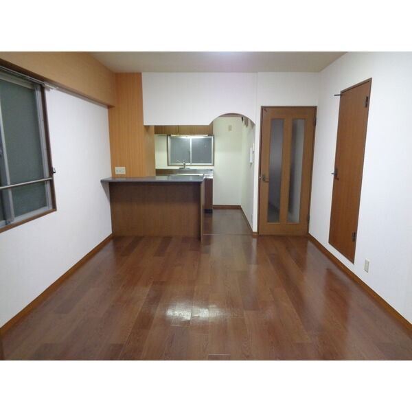 プリンセス瓦町の居間・リビング